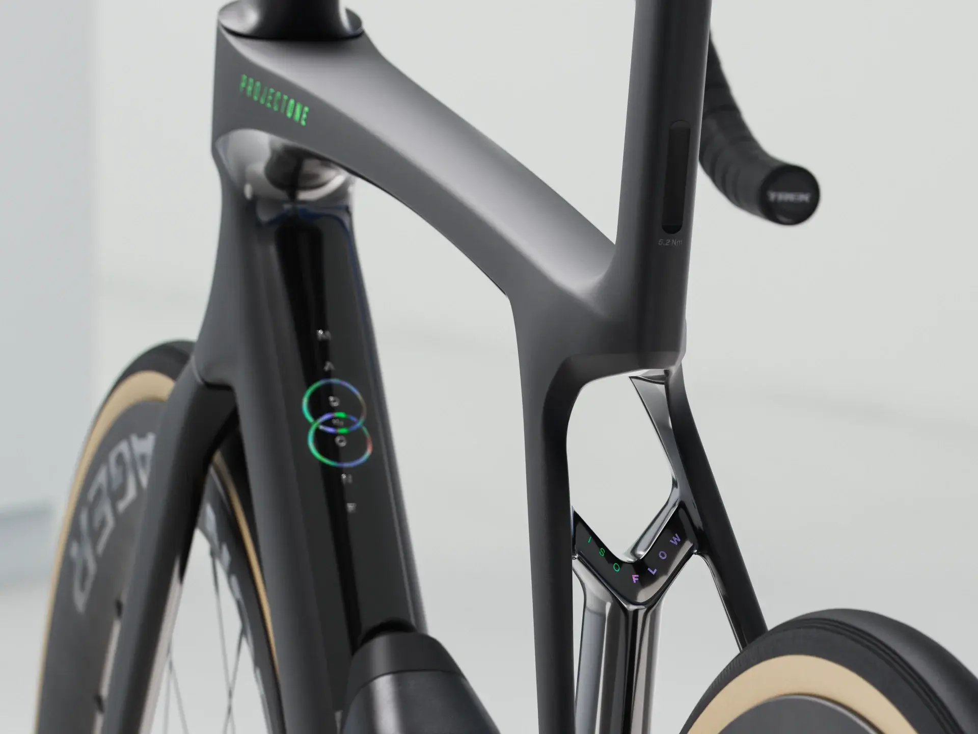 Madone-SLR7-G8-Matte-Carbon-Black-4